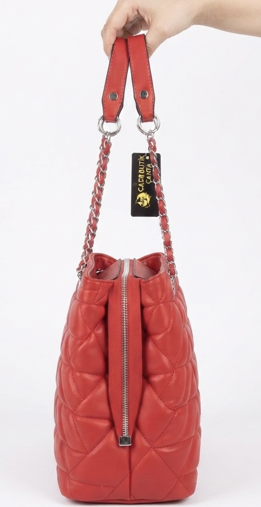 Sanmorris Bags Kırmızı Zincir ve Kapitoneli Kadın Çantası